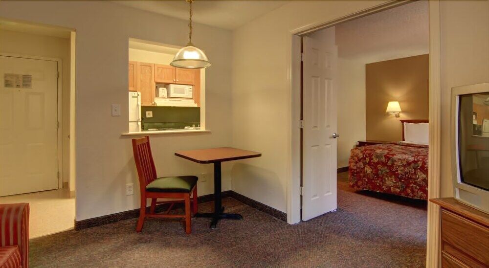 Intown Suites Extended Stay Marietta Ga - Town Center Kennesaw Zewnętrze zdjęcie